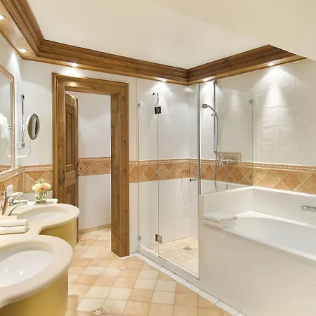 Hotel Zur Tenne 4*
