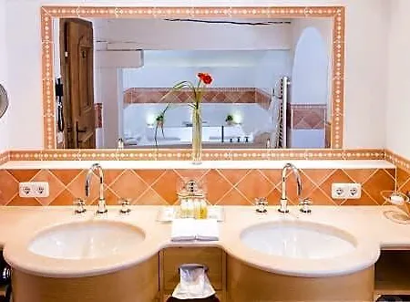 Zur Tenne Hotel Kitzbuhel