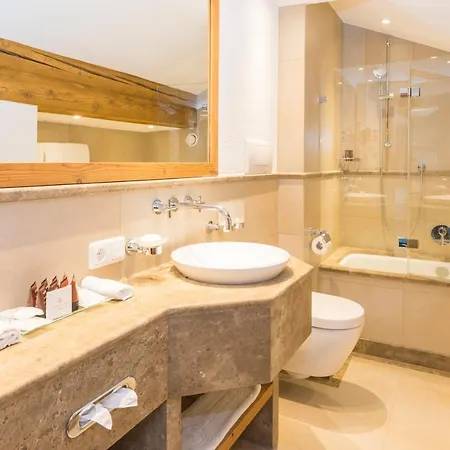 Hotel Zur Tenne 4*