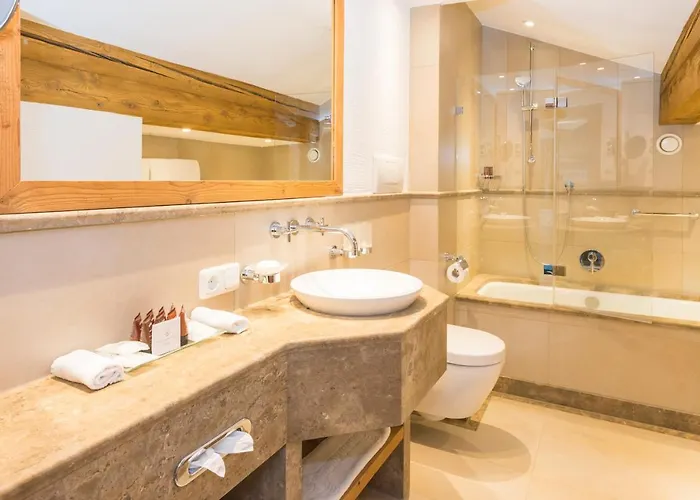 מלון Zur Tenne 4*