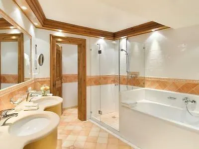 Zur Tenne 호텔 키츠부헬